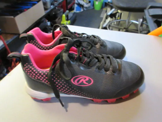 Used Rawlings Division Low Cleats Size 1