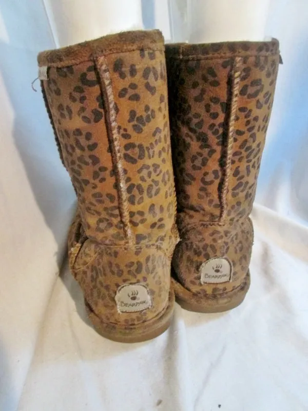 Womens BEARPAW EMMA SHORT LEOPARD Suede BOOTS Sheepskin BROWN 8 Winter